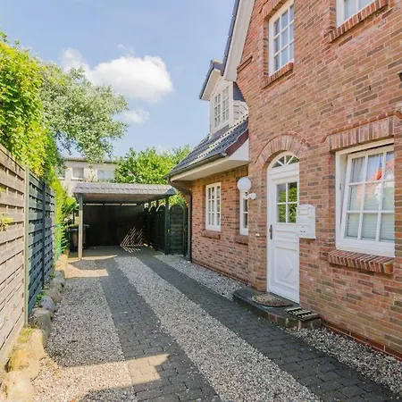 Wenningstedter Weg Haushaelfte B بيت للعطل